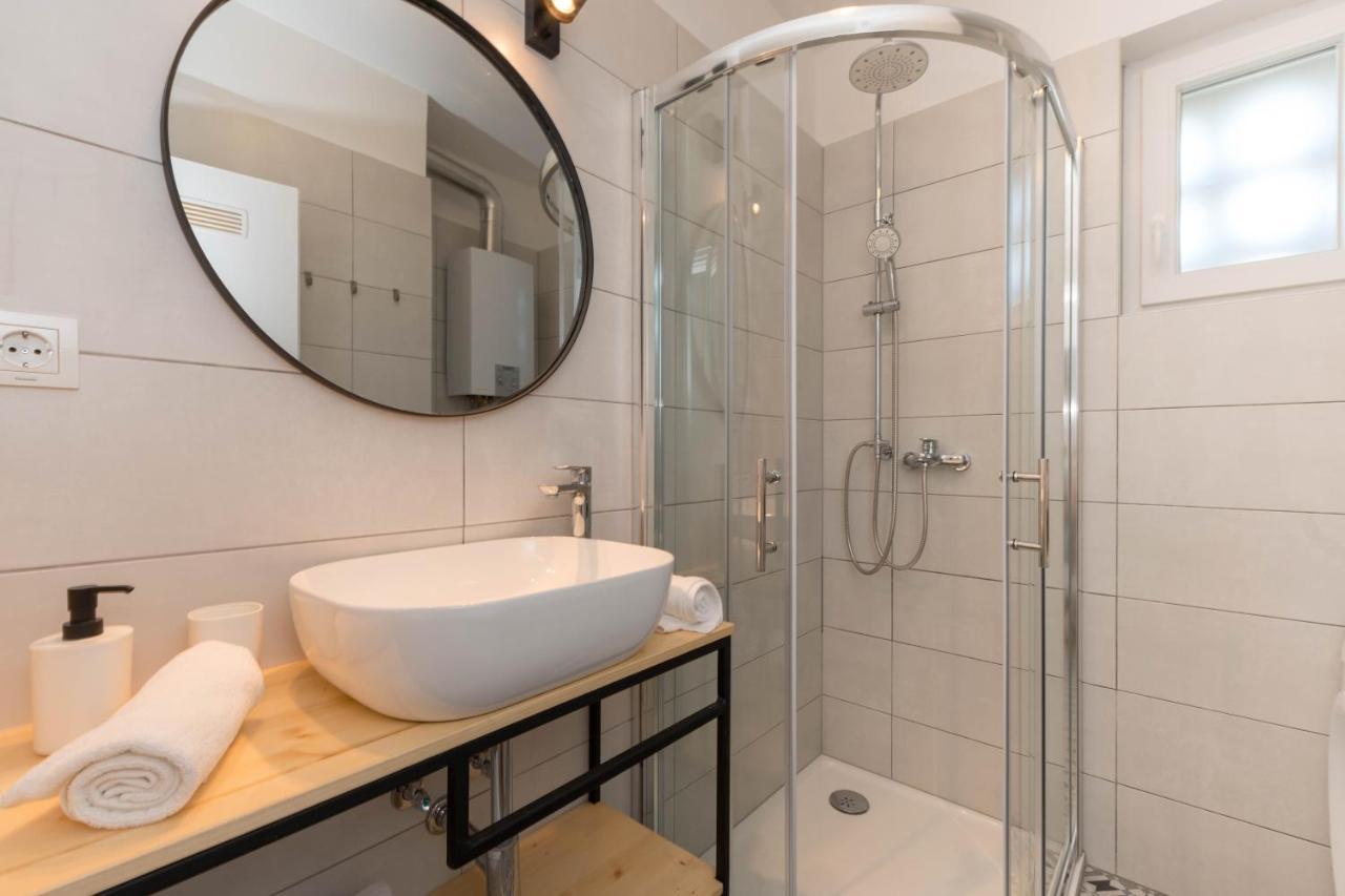 Nona Mileva Apartment Pola Esterno foto